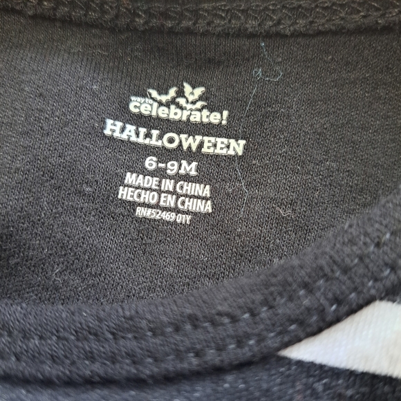 Halloween Pirate Onesie Costume  Size 3-6mo. - Picture 6 of 6